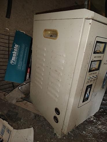 Cihazın əsas məqsədi gərginliyi stabil saxlamaqdır. Girişə neçə volt — 2