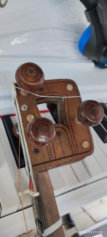 gitara jolana tornado: Profesional Tar Köhnə qədimi tar, Peto ustanın tarı, 60 yaşı var. Tut — 6