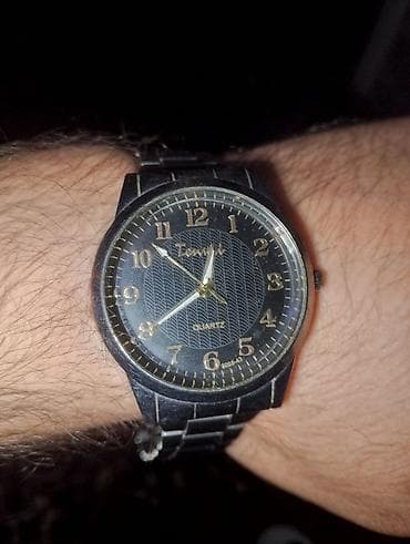 Qol saatı, rəng - Qara