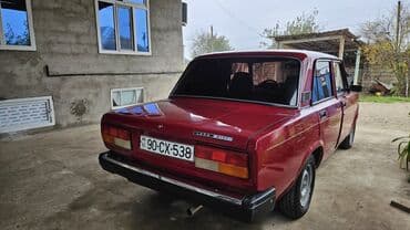 ваз 2107 азербайджан: LADA 2107 sedan – qırmızı rəng Xüsusiyyətlər: - Kuzov: 4 qapılı — 8