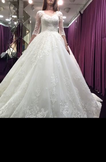 Toy paltarları: Gelinlik satilir. Turkiyeden Hasret moda evinden alinib. 2500 mamata — 1