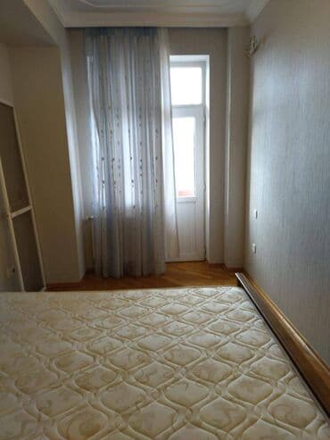 2 otaqlı mənzil vasitəçisiz: Azadliq metrosuna yaxın 11 mertebeli binanın 9-cu mərtəbəsində — 6