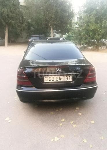 Qeydiyyat nisani satilir