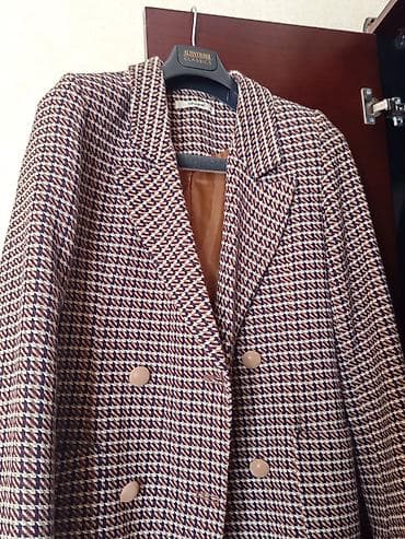 Qadın tweed palto – ikiqat düyməli, xəzəl tonlarında xırda