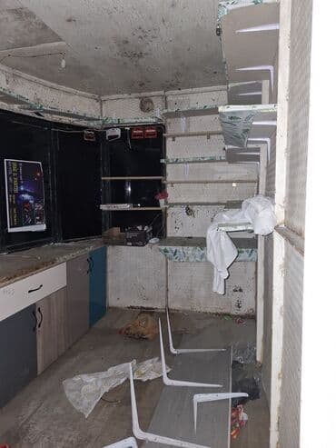 вешалки для одежды напольные оригинальные: Tecili pul lazim oldugu ucun deyerinnen asaqi qiymete satilir. Daşınan — 7