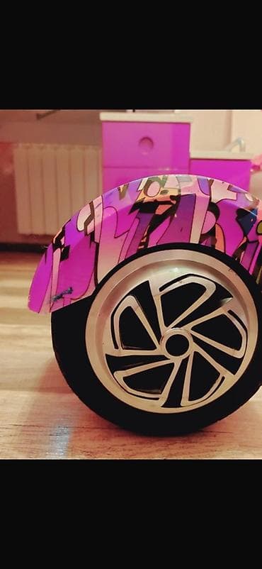 Elektrik nəqliyyatı: Hoverboard satılır. Çox az sürülüb, ideal vəziyyətdədir. Bir dəfə tam — 2