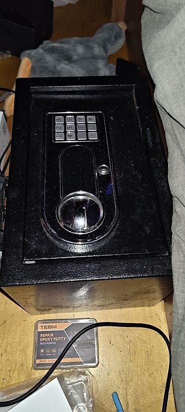 Reklam lövhələri: Elektron rəqəmsal seyf - Material: qalın metal korpus, teksturalı — 1