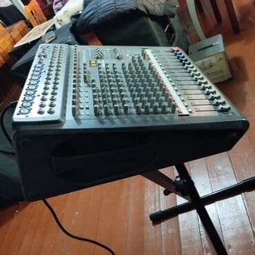 yamaha mikşer: Dynacord PowerMate 1000 gücləndirici aktiv pult super veziyyete — 2