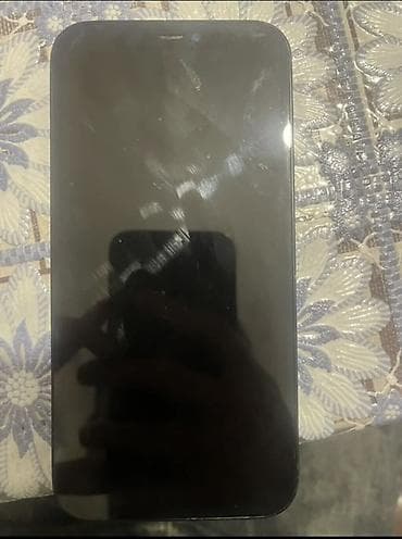 IPhone 12, Qara, Face ID — 3
