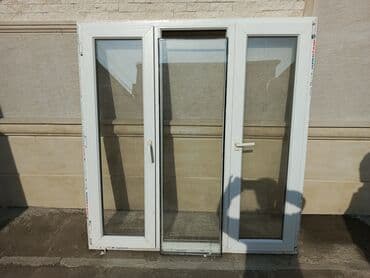 PVC materialdan 3 bölməli ağ rəngli balkon/qapı sistemi.156*150 -