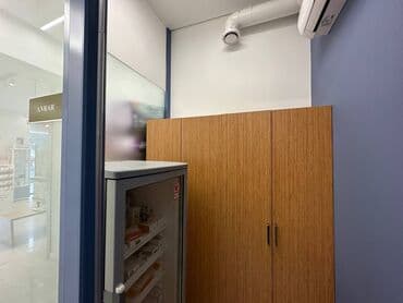 şirvan elit ticarət mərkəzi: Xətai metrosuna yaxin yerləşən aptek təmirli ayi 2500azn kirayə — 8