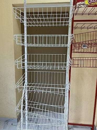 Сеточные витрины: 2- ədəd ag və gırmızı Mağaza üçün metal tel səbətli vitrin rəfləri — 3