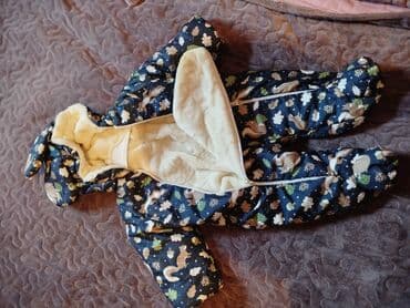 Manejlər: Uşaq üçün qış kombinezonu - Model: kapüşonlu, ayaqqabılı kombinezon - — 2