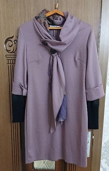 Pudra-bənövşəyi rəngdə qadın plaş/üst geyimi. Yumşaq, qalın trikotaj lalafo.az -da Pudra-bənövşəyi rəngdə qadın plaş/üst geyimi. Yumşaq, qalın trikotaj