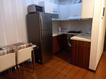 9 ci mikrorayon satilan evler: 2 otaqlı, Yeni tikili, m. Gənclik, 60 kv. m — 9