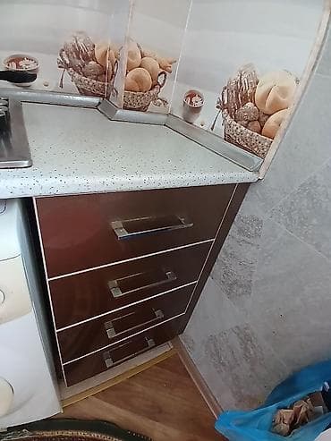 kunc dolablar: Mətbəx mebeli dəsti Qiymeti 300 manat.Tam ideal veziyyetdedir.Qiymetde — 4