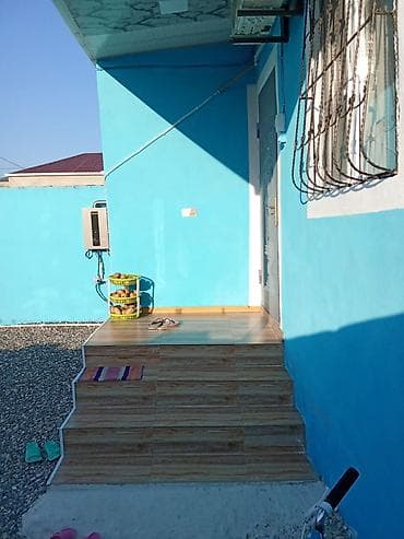 yeni günesli: 1 otaqlı həyət evi Xüsusiyyətlər: - Həyətyanı sahə: daş çınqıllı — 2