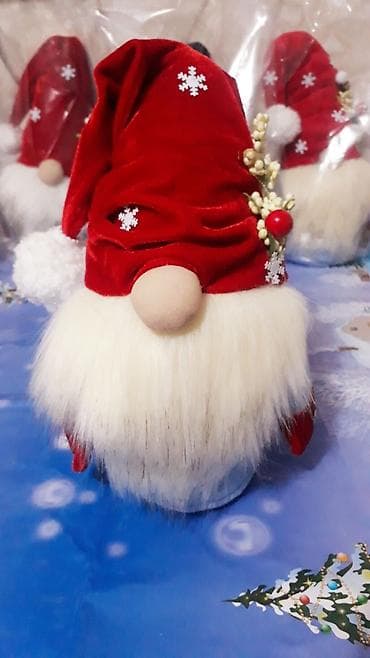 Güzgülər: Gnom - Bayram hədiyyəsi yumşaq igruşka . Hündürlüyü 30sm. Kompaniya — 5