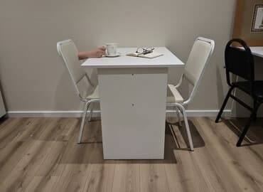 Ofis və sinif üçün mebel dəsti stollar və stullar. stullar 7 AZN