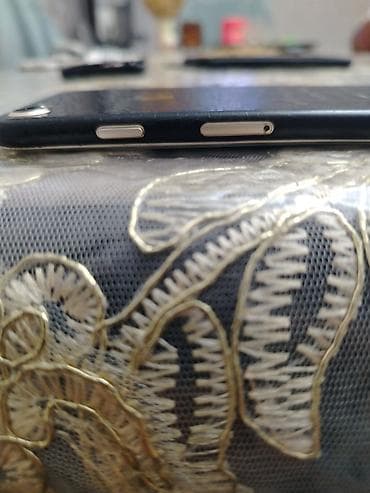 iphone 12 mini 128: IPhone 7, 32 GB, Qara, Qırıq — 4