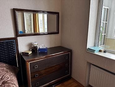 Yataq dəsti 550 Azn satılır.Matras daxildir.Ünvan — 4