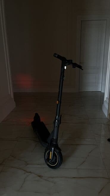 CD, DVD disklər və kassetlər: Elektrik skuter ninebot g2 max pul lazım olduğu üçün satılır Pnematik — 6