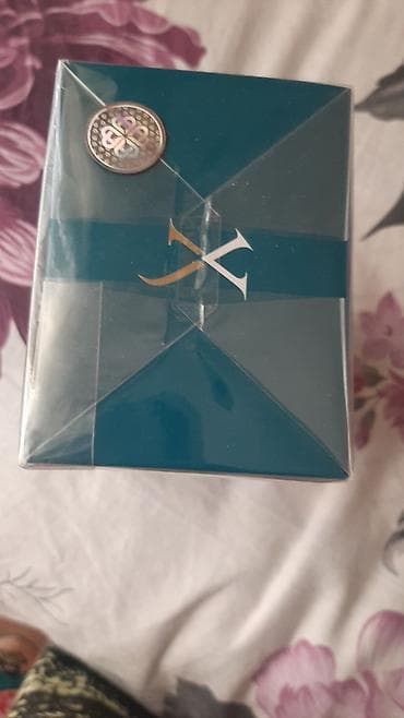 Şəxsi əşyalar: Xerjoff Erba Pura Eau de Parfum – 50 ml (1.7 fl.oz).evda 1eded oldugu — 2