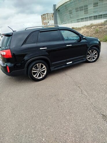 hediye qutusu: Kia Sorento: 2 l | 2014 il Ofrouder/SUV — 6