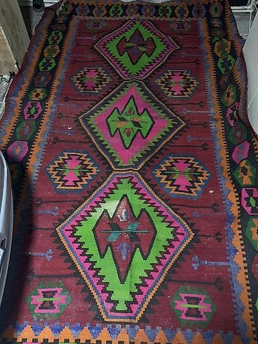 Kitablar və jurnallar: Əl toxuması kilim xalça - Üslub: ənənəvi geometrik naxışlı kilim - — 1