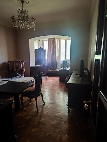 memar ecemi kiraye ev: Koroğlu heykəlinin yanı, İrşad otelin arxası, 6 mərtəbəli binanın 2 ci — 3