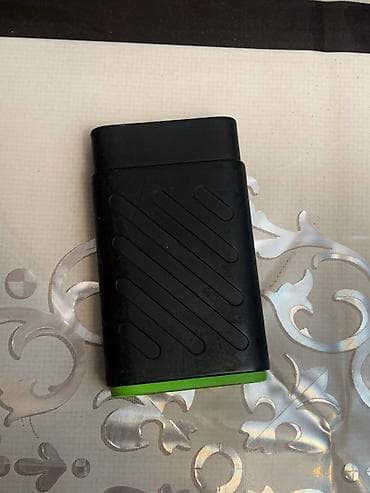 lenyes power bank: Powerbank — 1