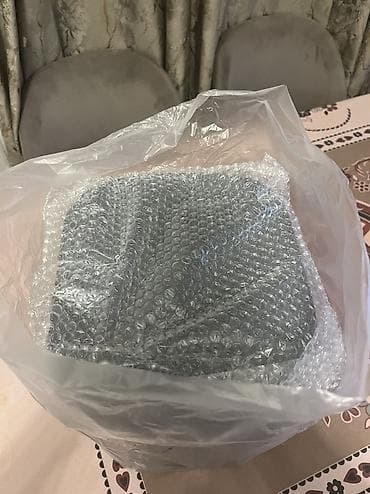 Tullantı qabları: Ağıllı sensorlu zibil qutusu - Həcm: təxminən 10–15 L (kompakt ölçü — 7