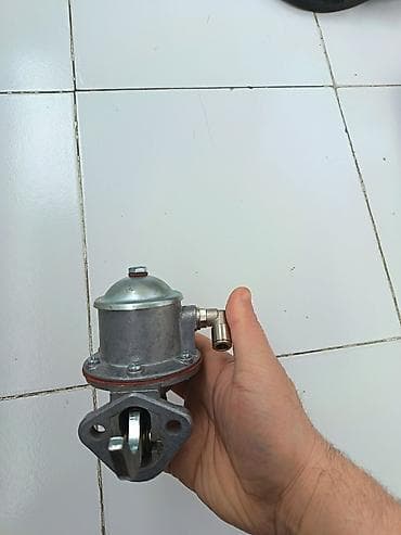 dizel qazel satisi: Məhsul: Mexaniki benzin nasosu Təsvir:2 eded dir. 1 ededi 35 azn - — 4