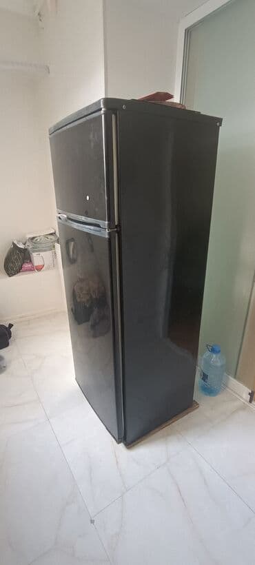 soyuducu evden satiw: Qara rəngdə ikiqapılı soyuducu, işləkdir - Məhsul növü: Soyuducu - — 4