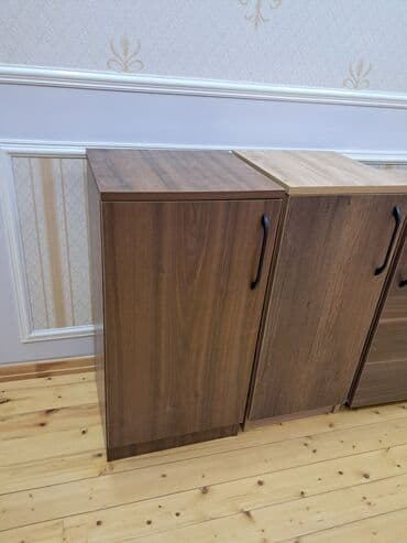 столик для кровати: Тумбы — 2