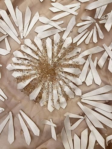 koja donlar: Şık ziyafət – əl işi bəzəkli tül don Sahil Ticaret Merkez alinib 500 — 2