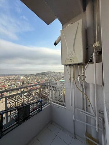 paltar seren: Satılır: Mənzilin eyvanı Kristal 2 Də Kupçalı 2 Otaq. 55 Kv. 105 — 3