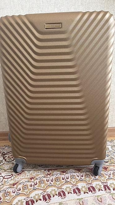 LODE brendinin qızılı rəngdə sərt korpuslu səyahət çamadanı L razmer — 6