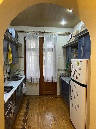 Otaq yoldaşı axtarılır. İşləyən, normal, anlayışlı və radikal