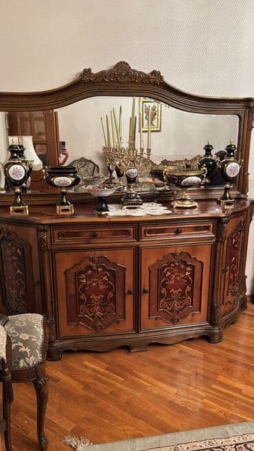 Masa və oturacaqlar, Rumıniya