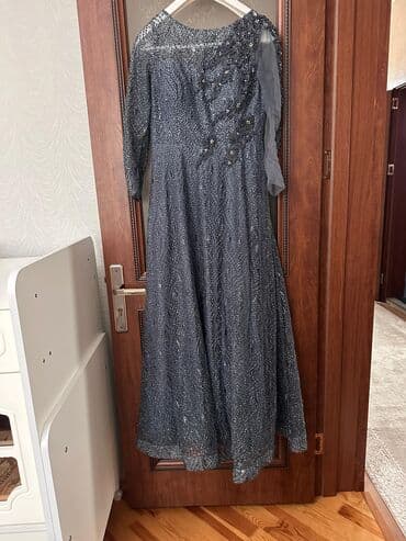 ağ qızıl üzük: Toy donu cemi bir defe geyinilib baha alinib - Rəng: tünd boz (grafit) — 1