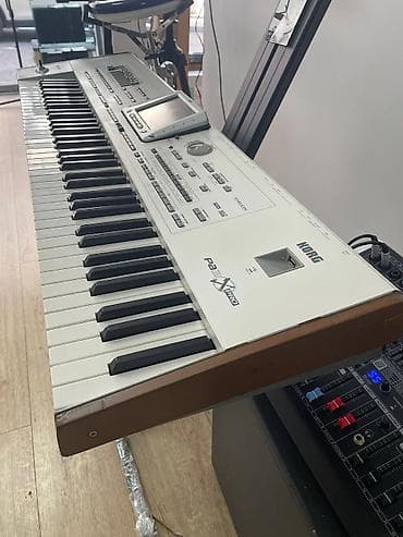 Sintezator, Korg — 1