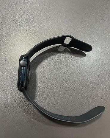 monitir: Apple Watch 8 45mm Series (alüminium korpus, qara rəng, silikon Sport — 3