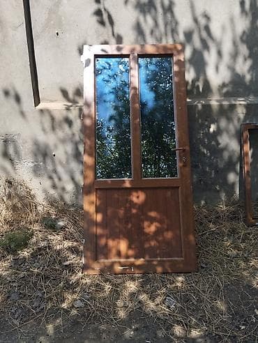 Ağac görünümlü şüşəli qapı və çərçivə Plastikqapi satilir — 2