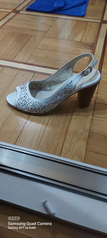 Информатика: Təzədi.1 kəs geynilib dəridi 40m — 2