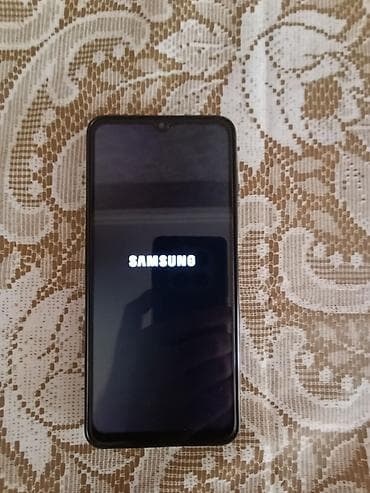gun eyneyi: Samsung galaxy A12 satılır qiymäti 350 manata aşaĝı yeri var täcili — 2