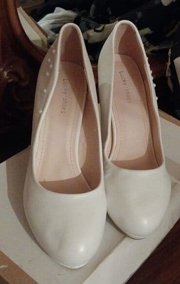 qara qadın krosovkaları: Ölçü: 38, rəng - Ağ, Yeni — 3