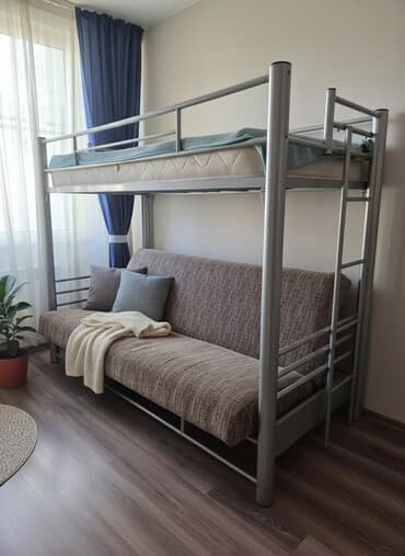 stollu ikimərtəbəli carpayı: Dostlar, divanlı gözəl çarpayımızı təcili satıram. Çox yaxşı — 1