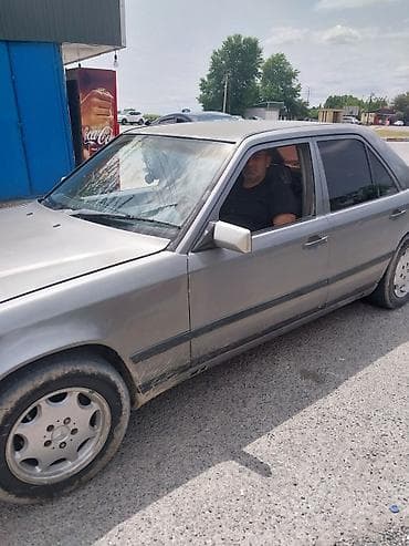 бу запчасти на мерседес w211: Mercedes-Benz 190E (W201) sedan - Kuzov: 4 qapılı sedan, boz rəng - — 2