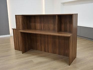 Hazır biznes: Mağaza bağlandığı üçün Şkaflar, rəflər və vitrinlər dəyərindən aşağı — 1